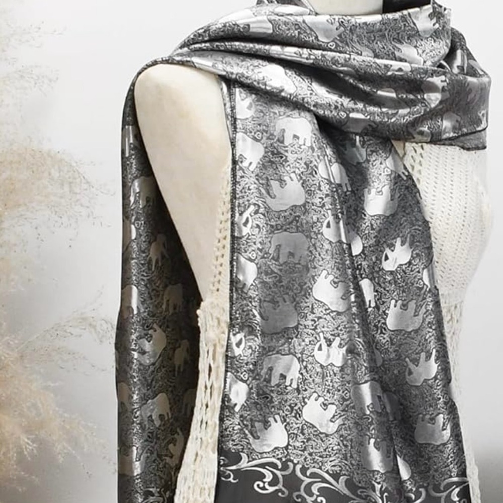 Elegant Elephant Patterned silk Scarf - Picture 5 of 6